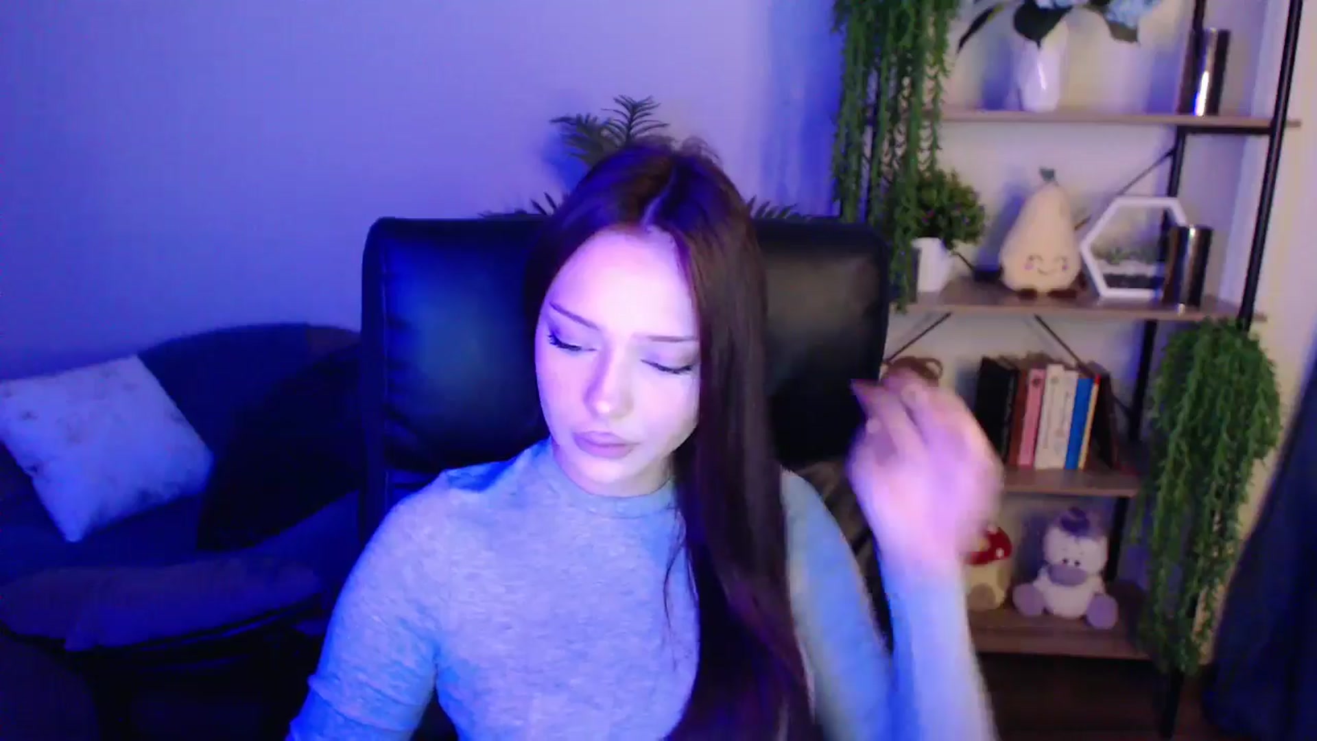 Gallery image thumbnail from KateManelli's myfreecams stream on, 04/07/2025, 09:06 image 11 of 20