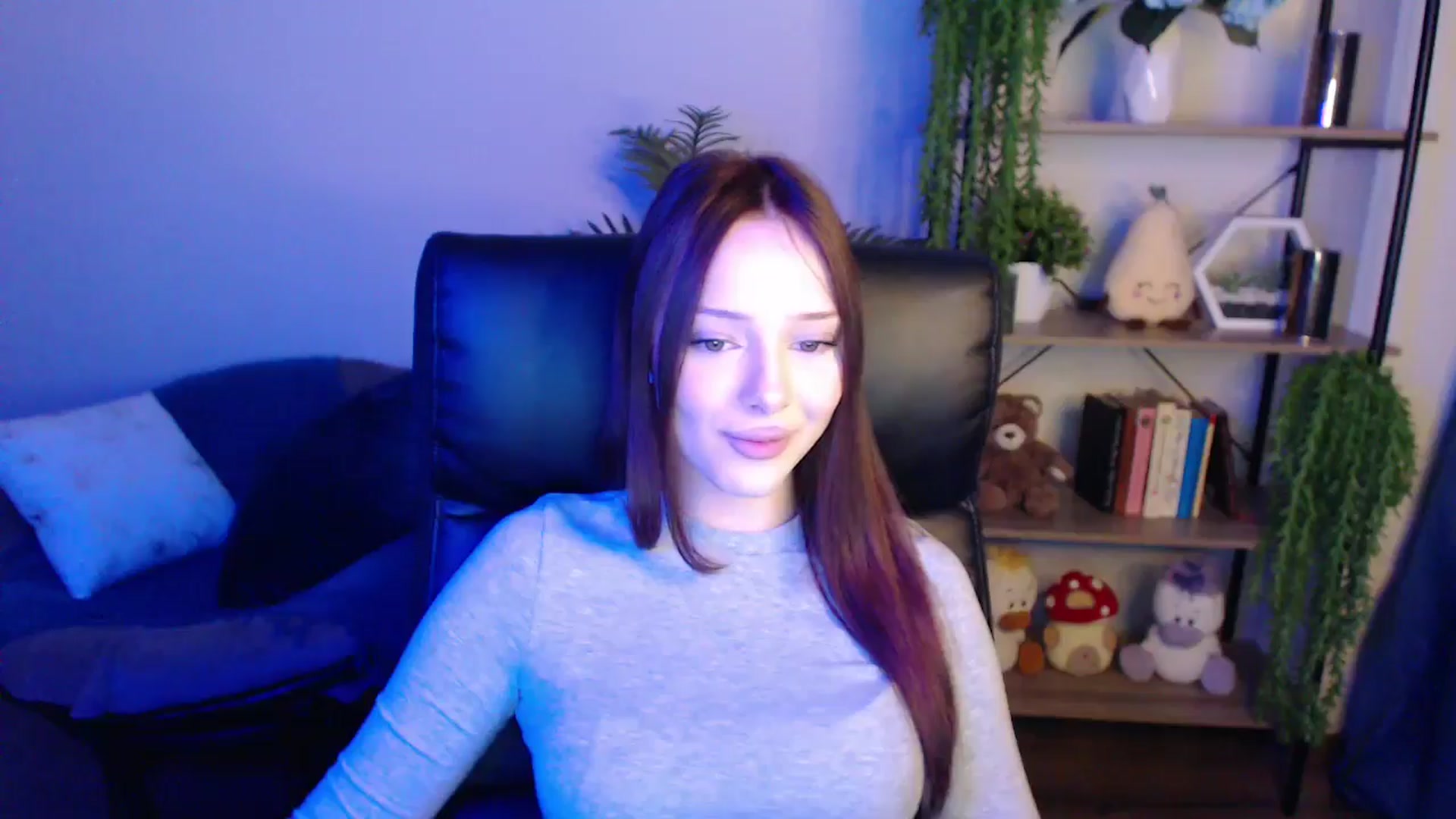 Gallery image thumbnail from KateManelli's myfreecams stream on, 04/07/2025, 10:32 image 5 of 20