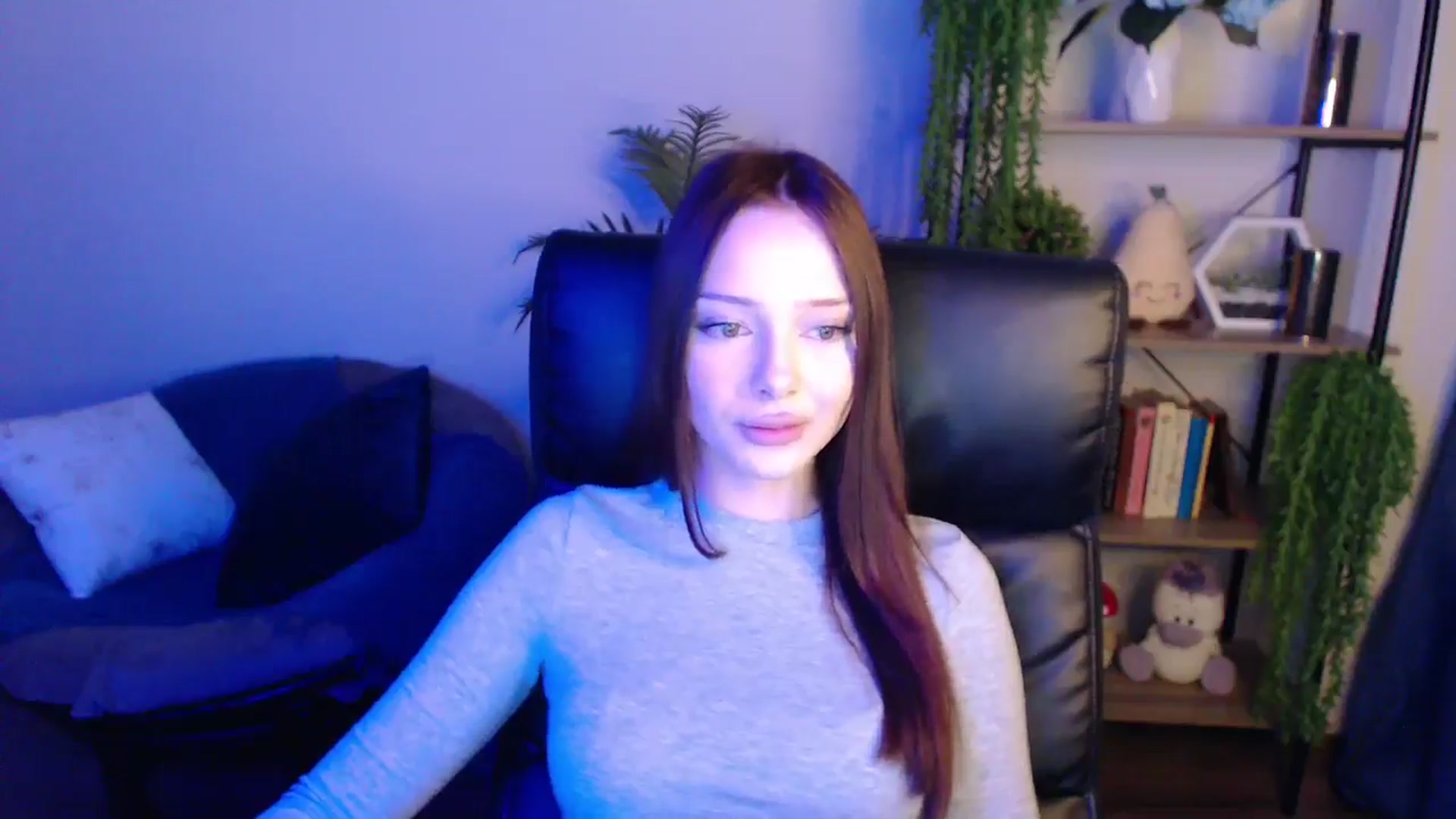 Gallery image thumbnail from KateManelli's myfreecams stream on, 04/07/2025, 10:32 image 20 of 20