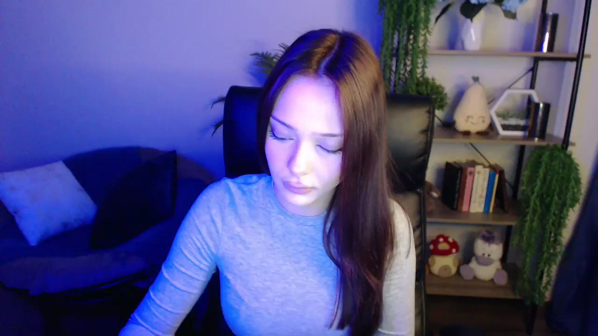 Gallery image thumbnail from KateManelli's myfreecams stream on, 04/07/2025, 10:32 image 2 of 20