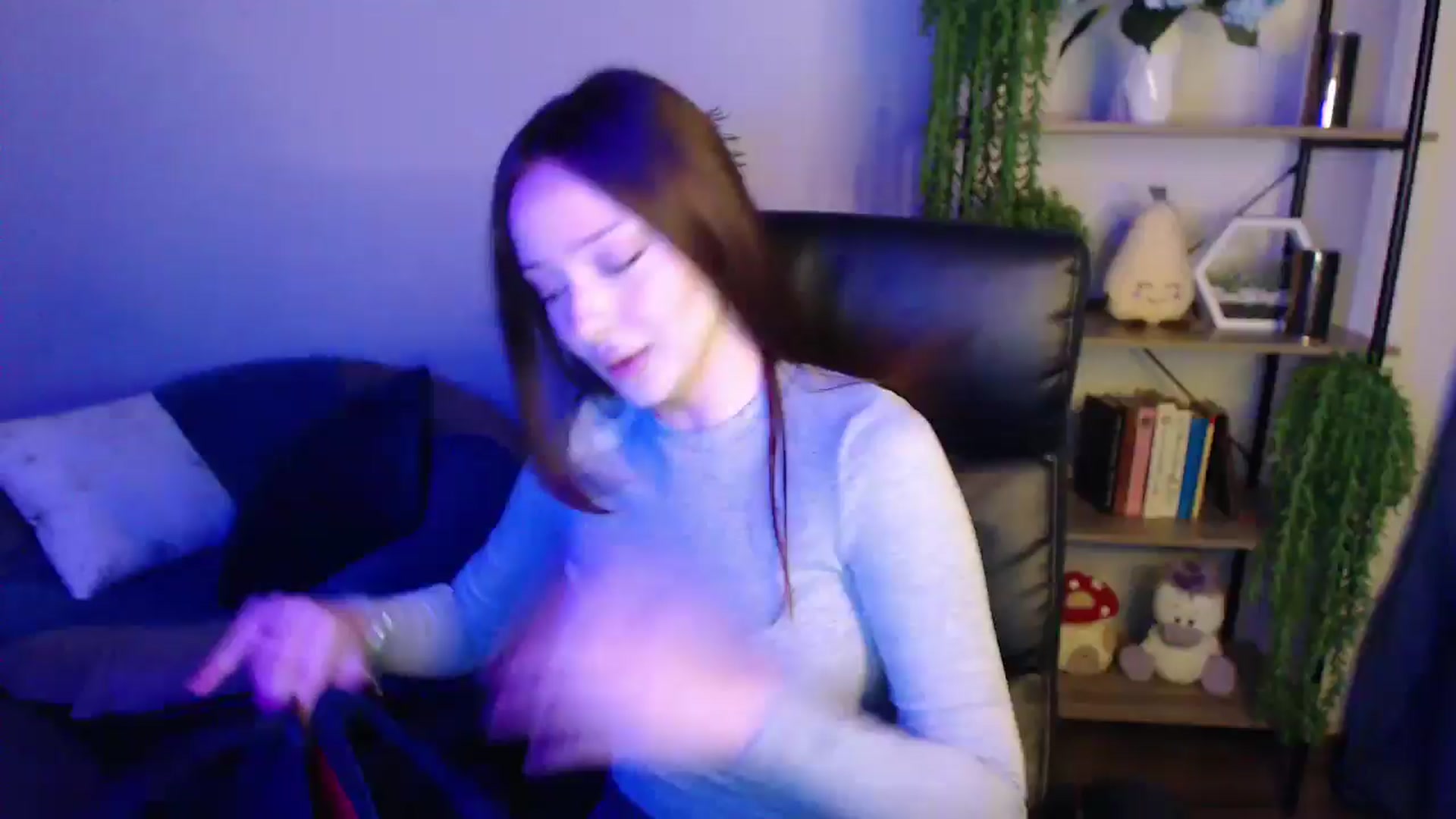 Gallery image thumbnail from KateManelli's myfreecams stream on, 04/07/2025, 10:32 image 1 of 20