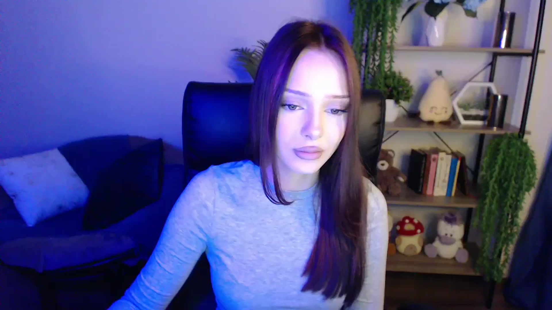 Gallery image thumbnail from KateManelli's myfreecams stream on, 04/07/2025, 12:12 image 4 of 20