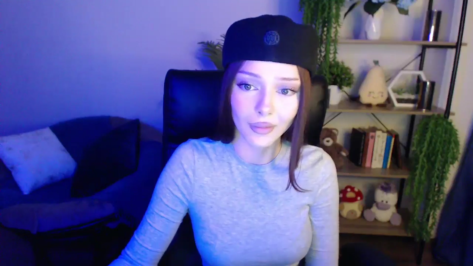 Gallery image thumbnail from KateManelli's myfreecams stream on, 04/07/2025, 12:12 image 19 of 20