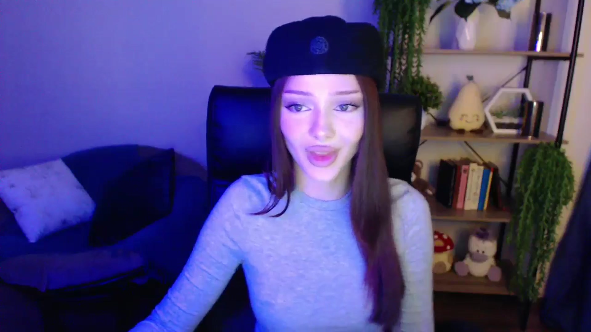 Gallery image thumbnail from KateManelli's myfreecams stream on, 04/07/2025, 12:53 image 20 of 20