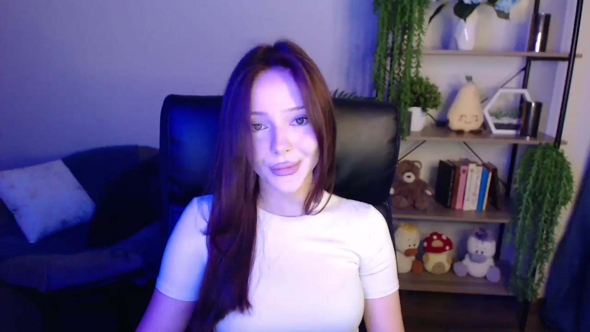 Gallery image thumbnail from KateManelli's myfreecams stream on, 04/08/2025, 08:49 image 8 of 20