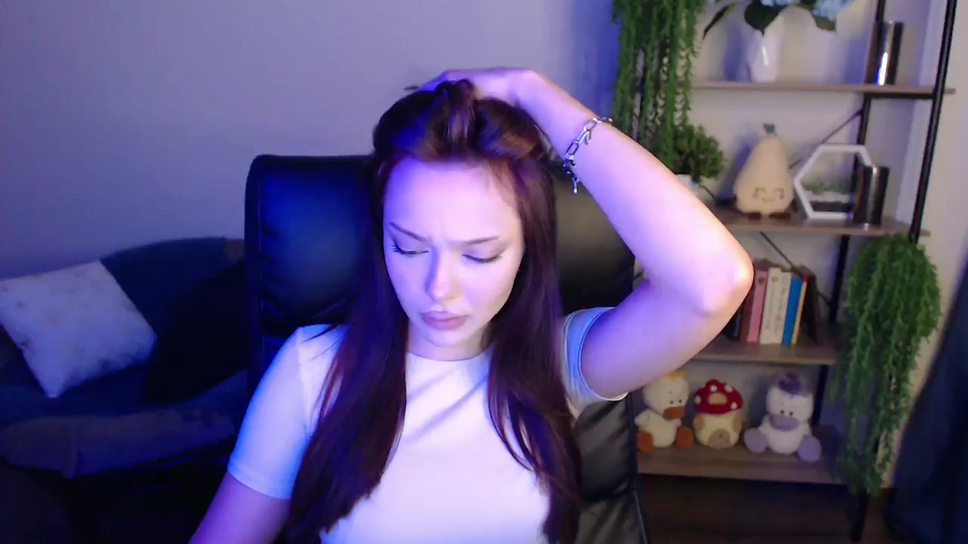 Gallery image thumbnail from KateManelli's myfreecams stream on, 04/08/2025, 08:49 image 20 of 20