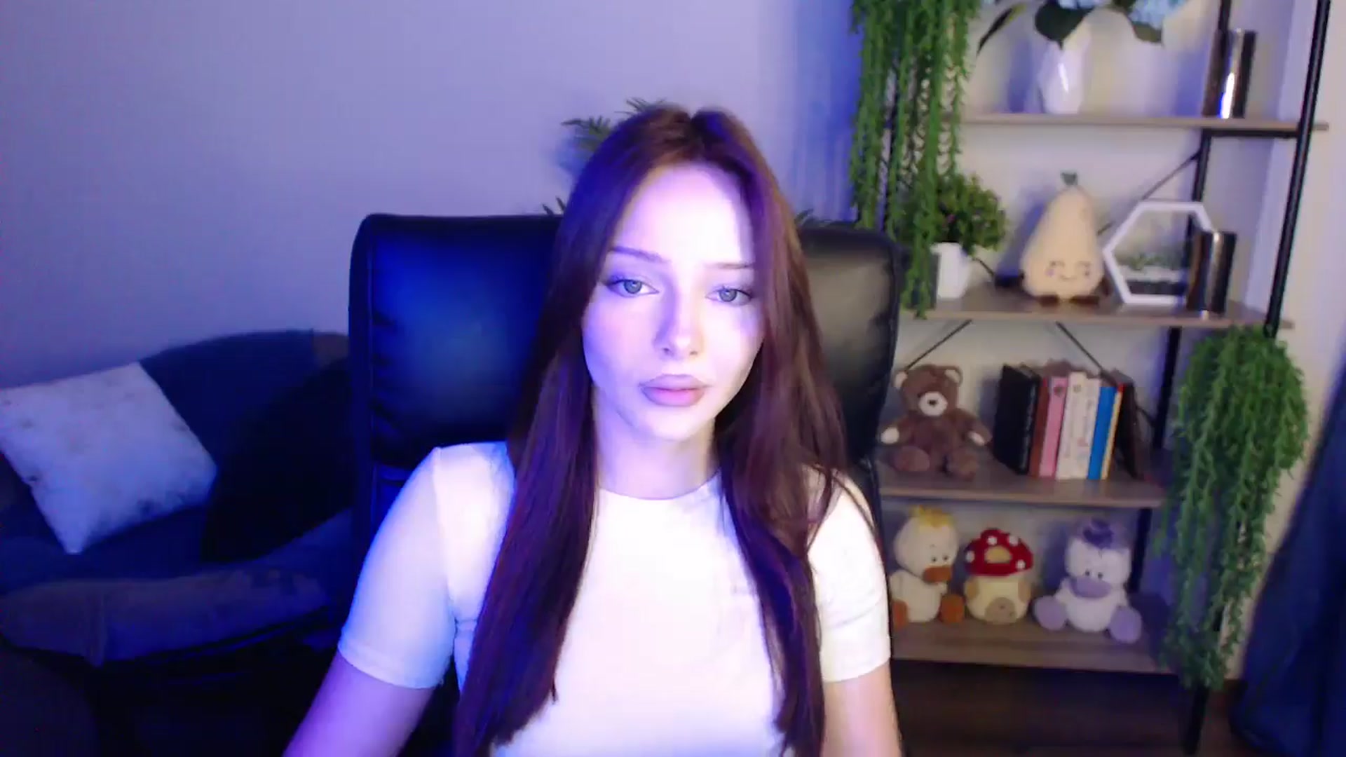Gallery image thumbnail from KateManelli's myfreecams stream on, 04/08/2025, 08:49 image 19 of 20