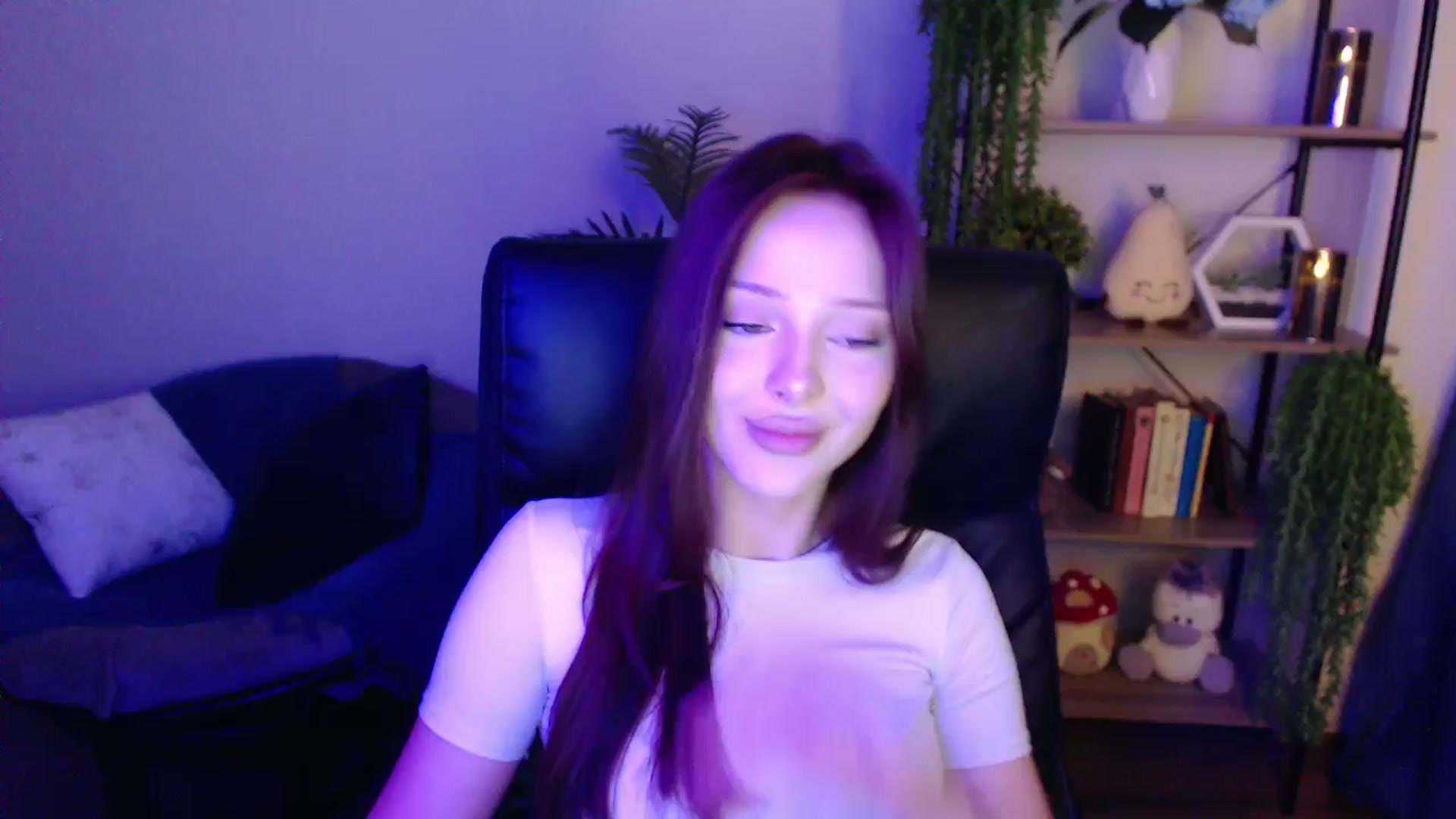 Gallery image thumbnail from KateManelli's myfreecams stream on, 04/08/2025, 11:12 image 18 of 20