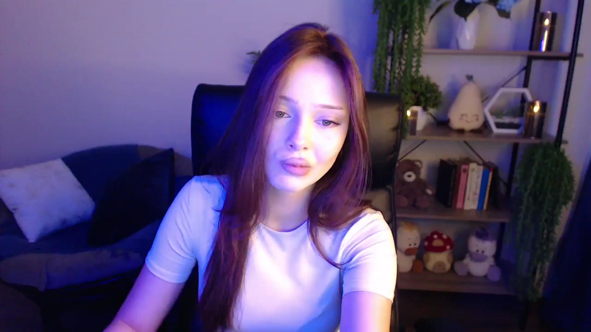 Gallery image thumbnail from KateManelli's myfreecams stream on, 04/08/2025, 11:12 image 9 of 20
