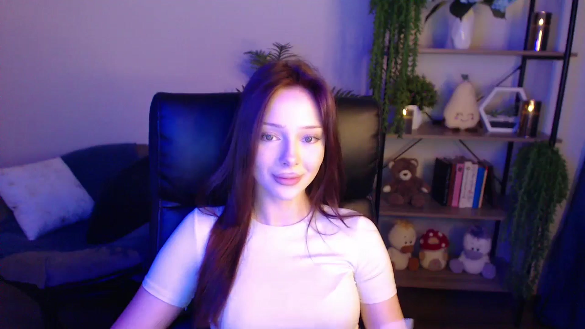 Gallery image thumbnail from KateManelli's myfreecams stream on, 04/08/2025, 11:12 image 8 of 20