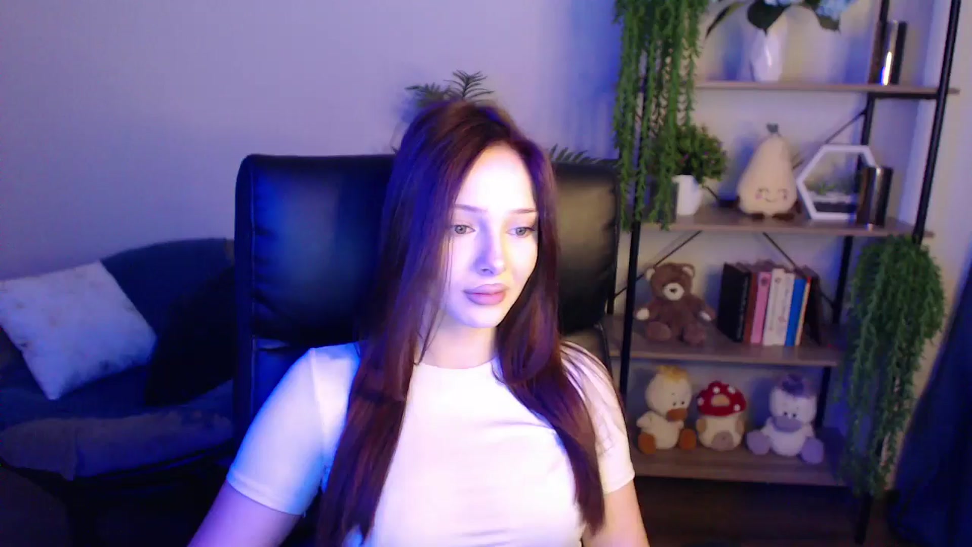 Gallery image thumbnail from KateManelli's myfreecams stream on, 04/08/2025, 11:12 image 3 of 20