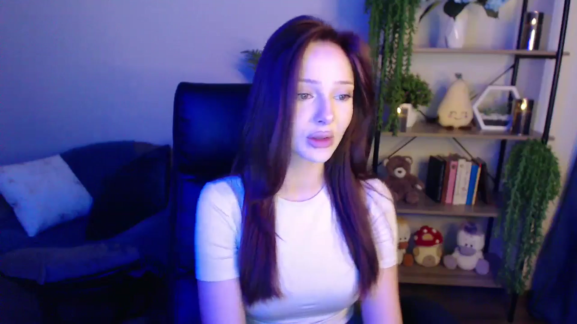 Gallery image thumbnail from KateManelli's myfreecams stream on, 04/08/2025, 11:12 image 11 of 20