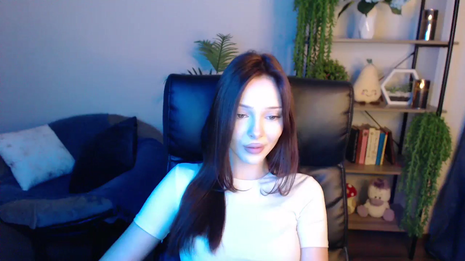 Gallery image thumbnail from KateManelli's myfreecams stream on, 04/08/2025, 11:54 image 19 of 20