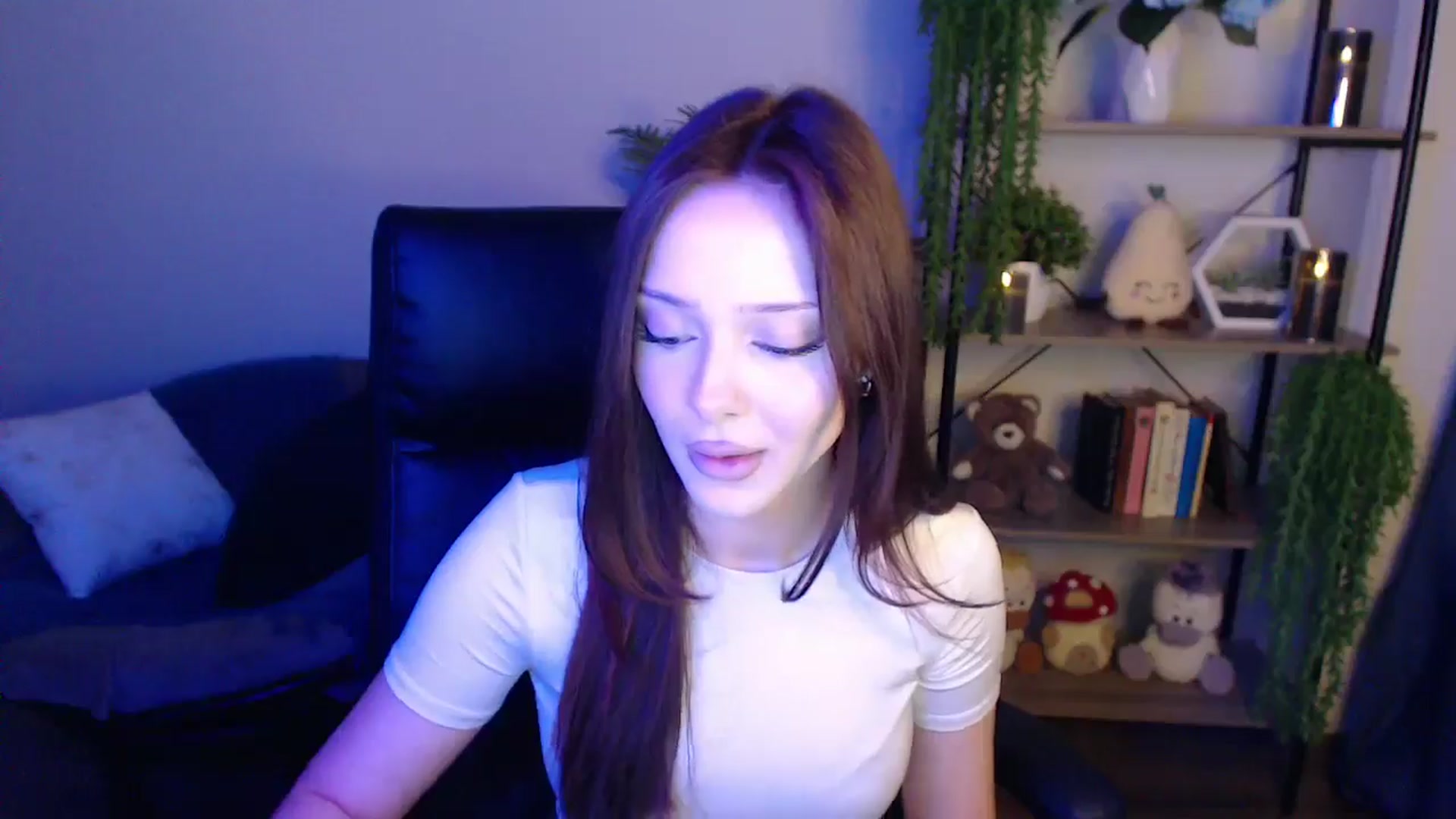 Gallery image thumbnail from KateManelli's myfreecams stream on, 04/08/2025, 13:01 image 20 of 20