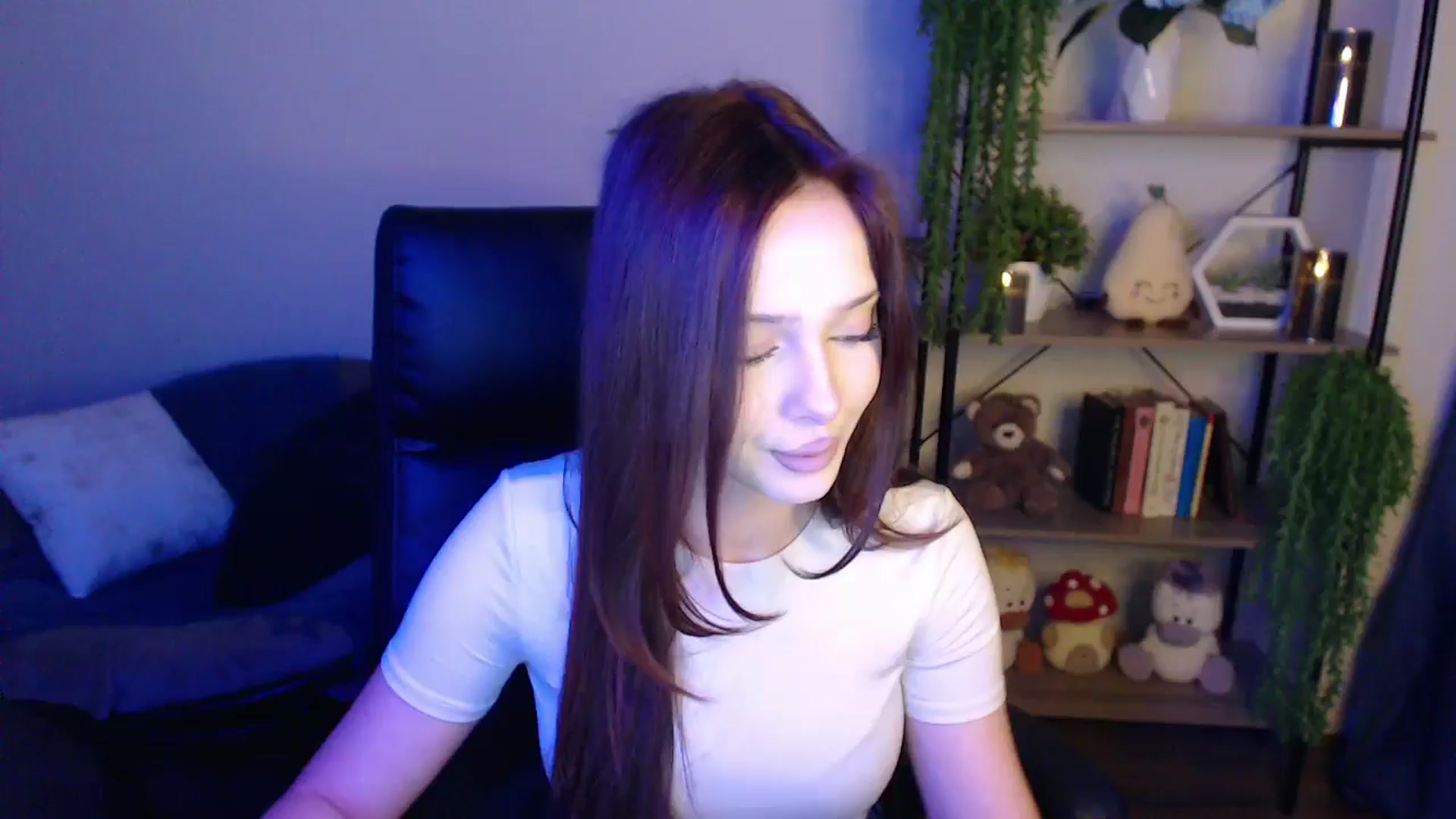 Gallery image thumbnail from KateManelli's myfreecams stream on, 04/08/2025, 13:01 image 19 of 20