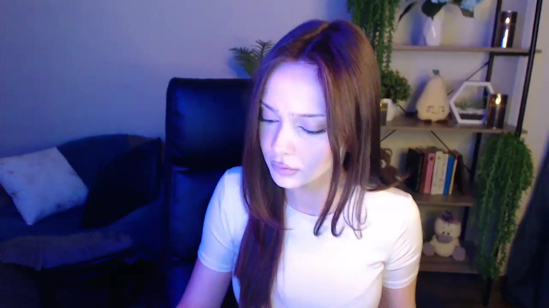 Gallery image thumbnail from KateManelli's myfreecams stream on, 04/08/2025, 13:01 image 13 of 20