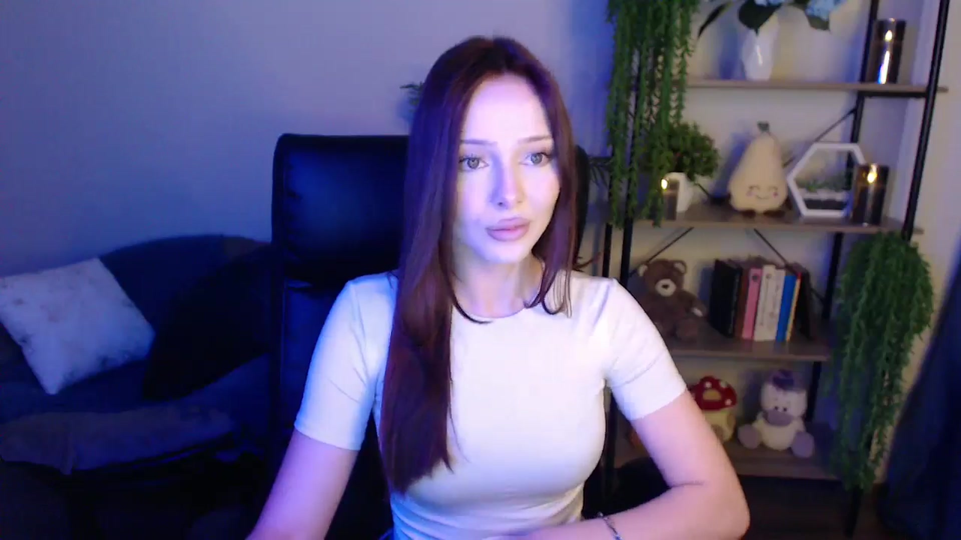 Gallery image thumbnail from KateManelli's myfreecams stream on, 04/08/2025, 13:01 image 7 of 20