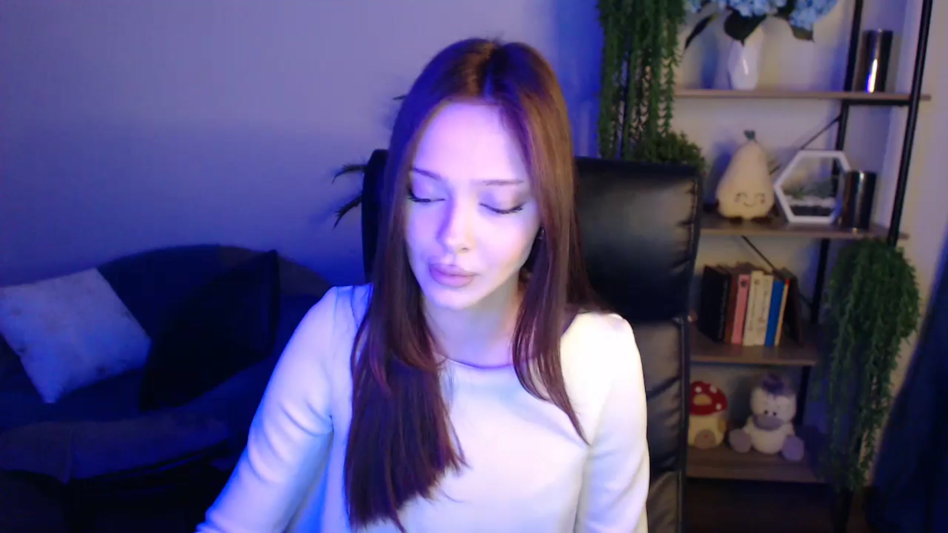 Gallery image thumbnail from KateManelli's myfreecams stream on, 04/09/2025, 09:16 image 7 of 20