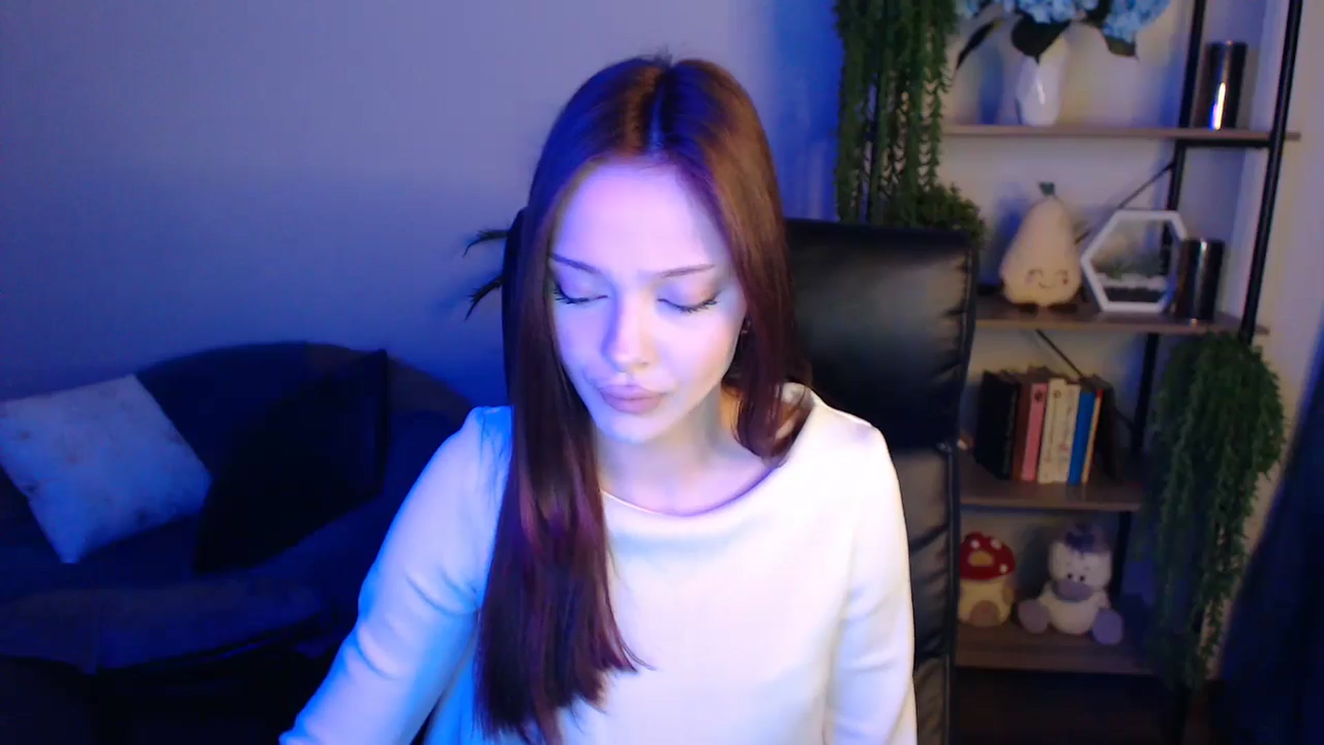 Gallery image thumbnail from KateManelli's myfreecams stream on, 04/09/2025, 09:16 image 15 of 20