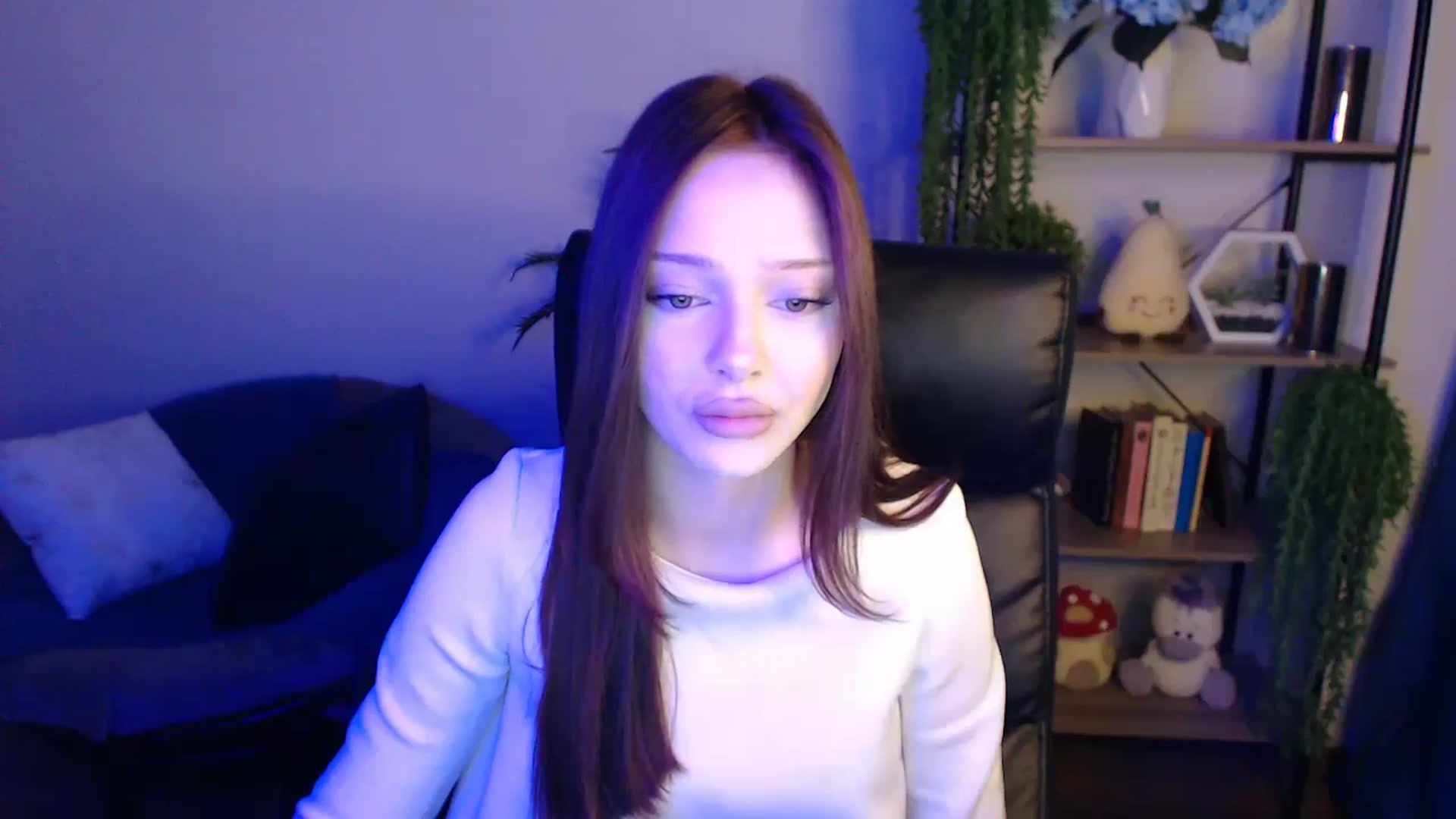 Gallery image thumbnail from KateManelli's myfreecams stream on, 04/09/2025, 09:16 image 10 of 20