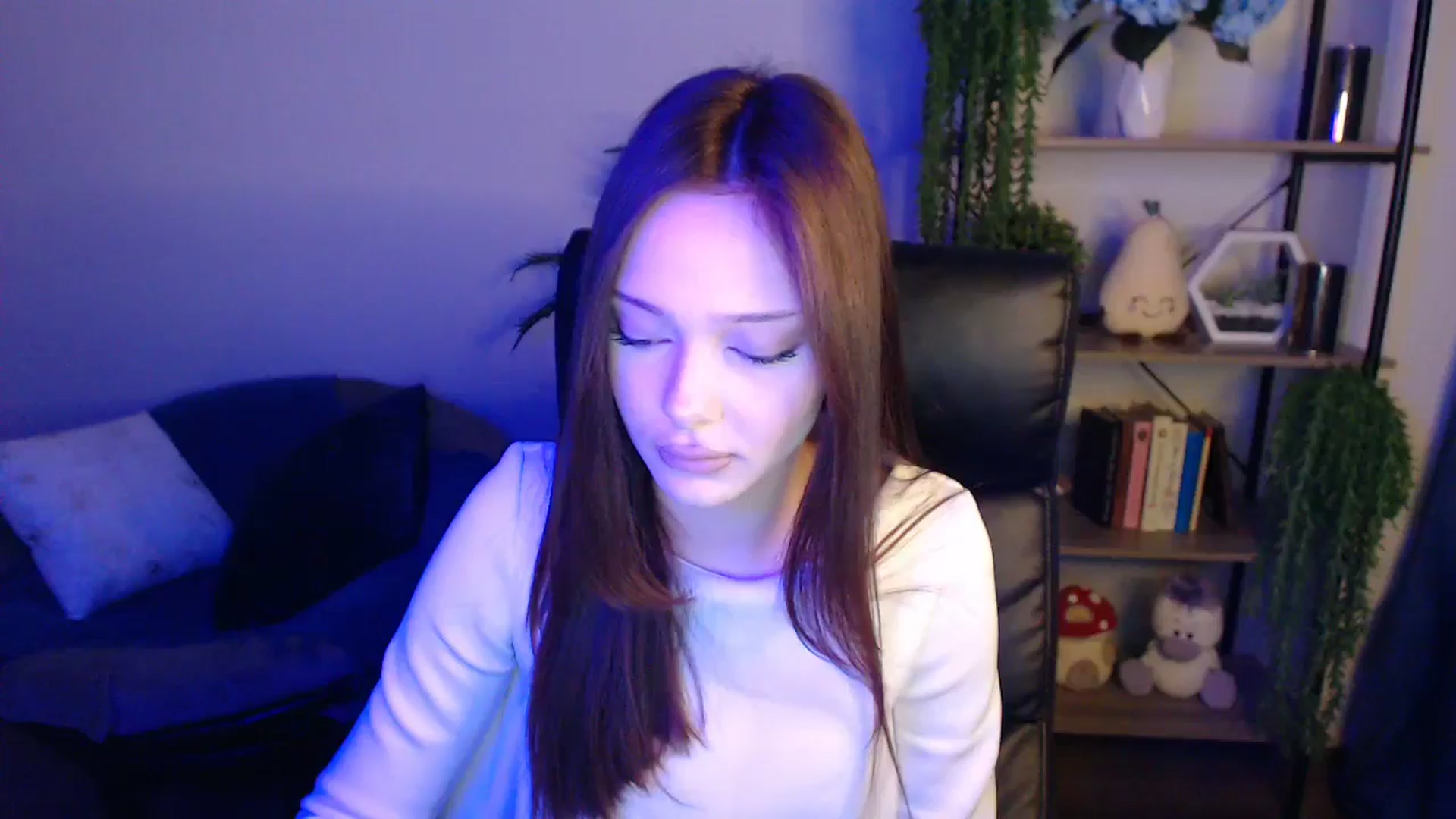 Gallery image thumbnail from KateManelli's myfreecams stream on, 04/09/2025, 09:16 image 6 of 20