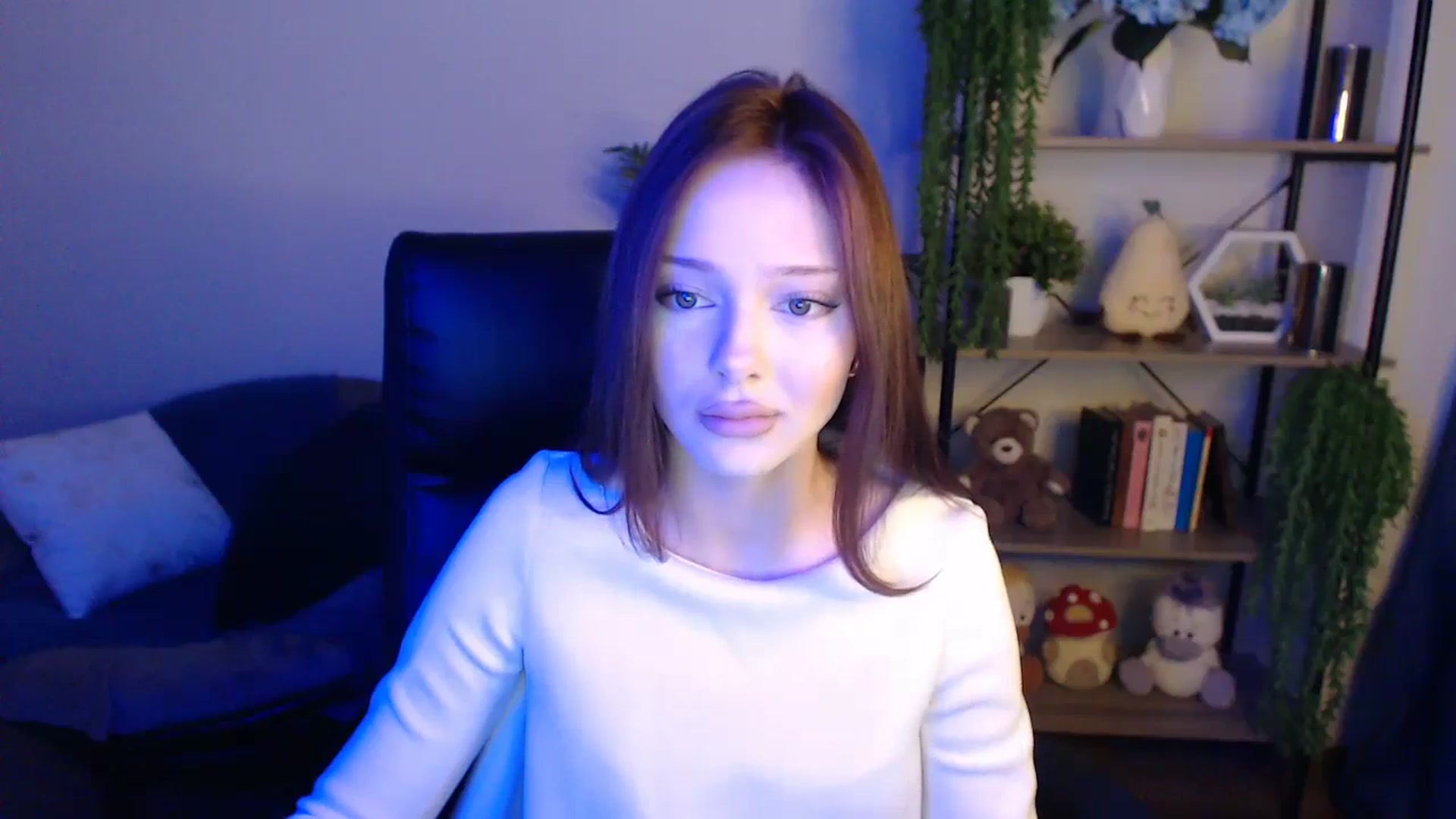 Gallery image thumbnail from KateManelli's myfreecams stream on, 04/09/2025, 09:55 image 13 of 20