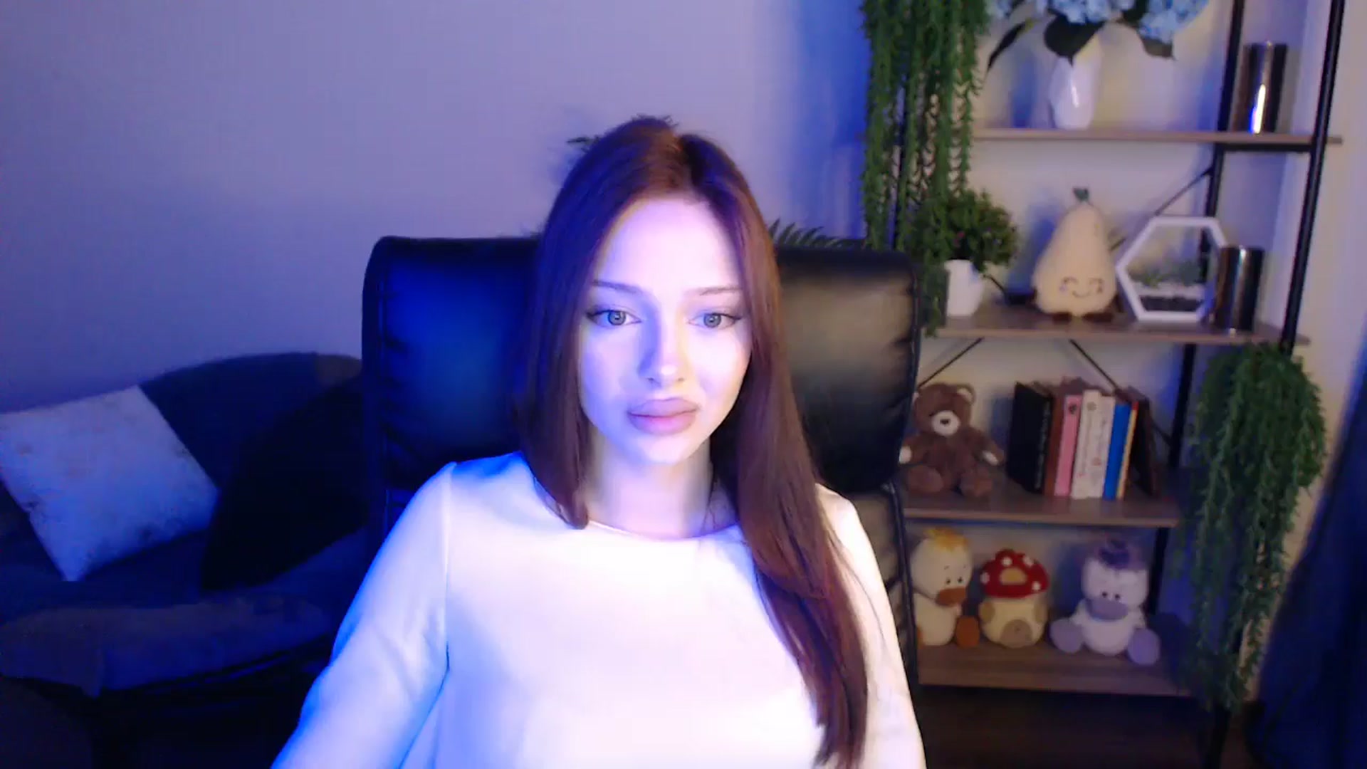 Gallery image thumbnail from KateManelli's myfreecams stream on, 04/09/2025, 09:55 image 6 of 20