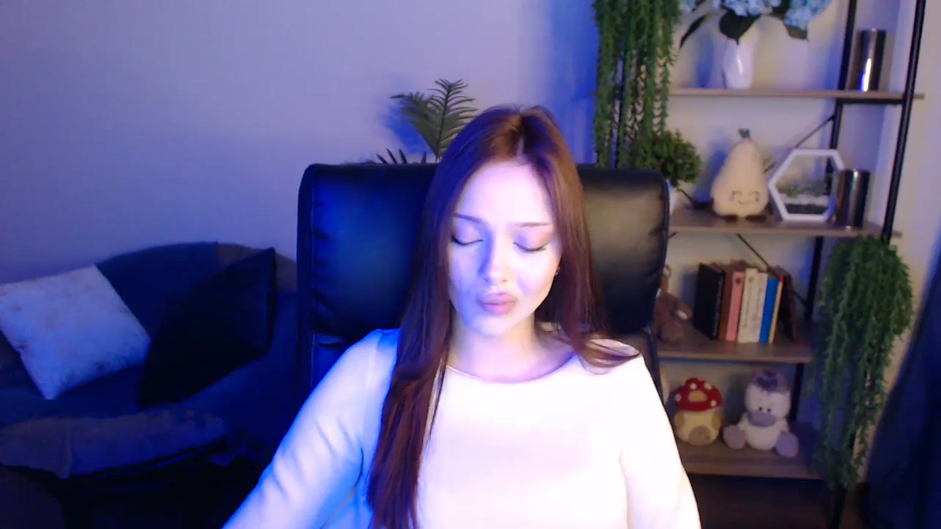Gallery image thumbnail from KateManelli's myfreecams stream on, 04/09/2025, 09:55 image 16 of 20