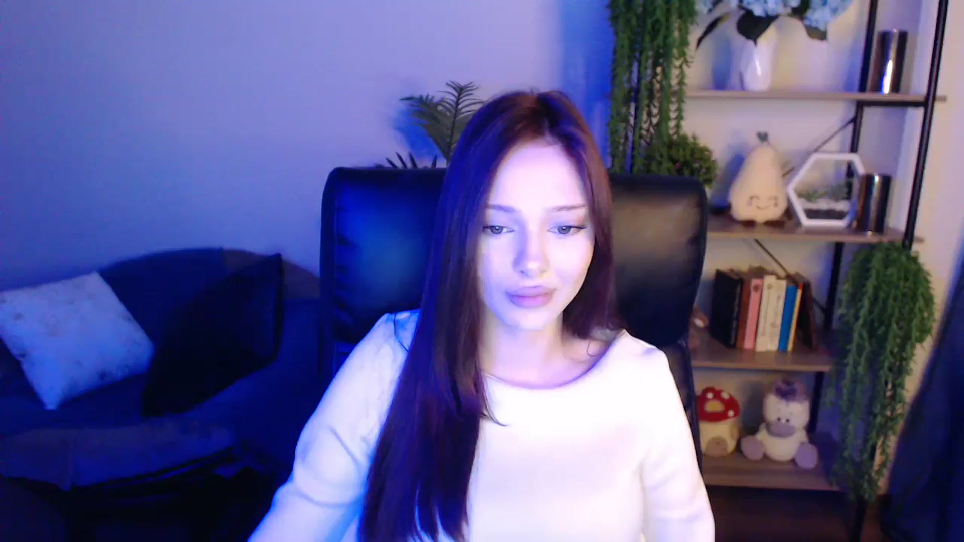 Gallery image thumbnail from KateManelli's myfreecams stream on, 04/09/2025, 10:57 image 3 of 20