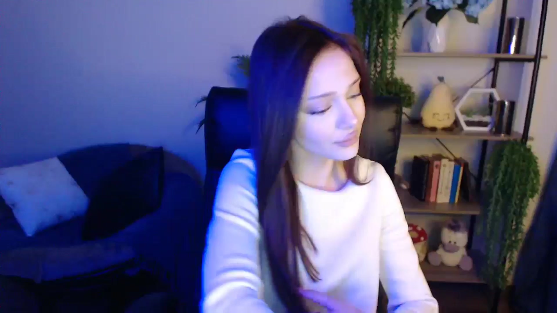 Gallery image thumbnail from KateManelli's myfreecams stream on, 04/09/2025, 10:57 image 2 of 20