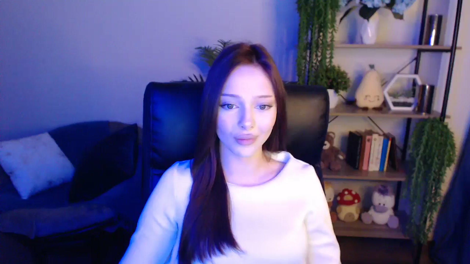 Gallery image thumbnail from KateManelli's myfreecams stream on, 04/09/2025, 10:57 image 15 of 20