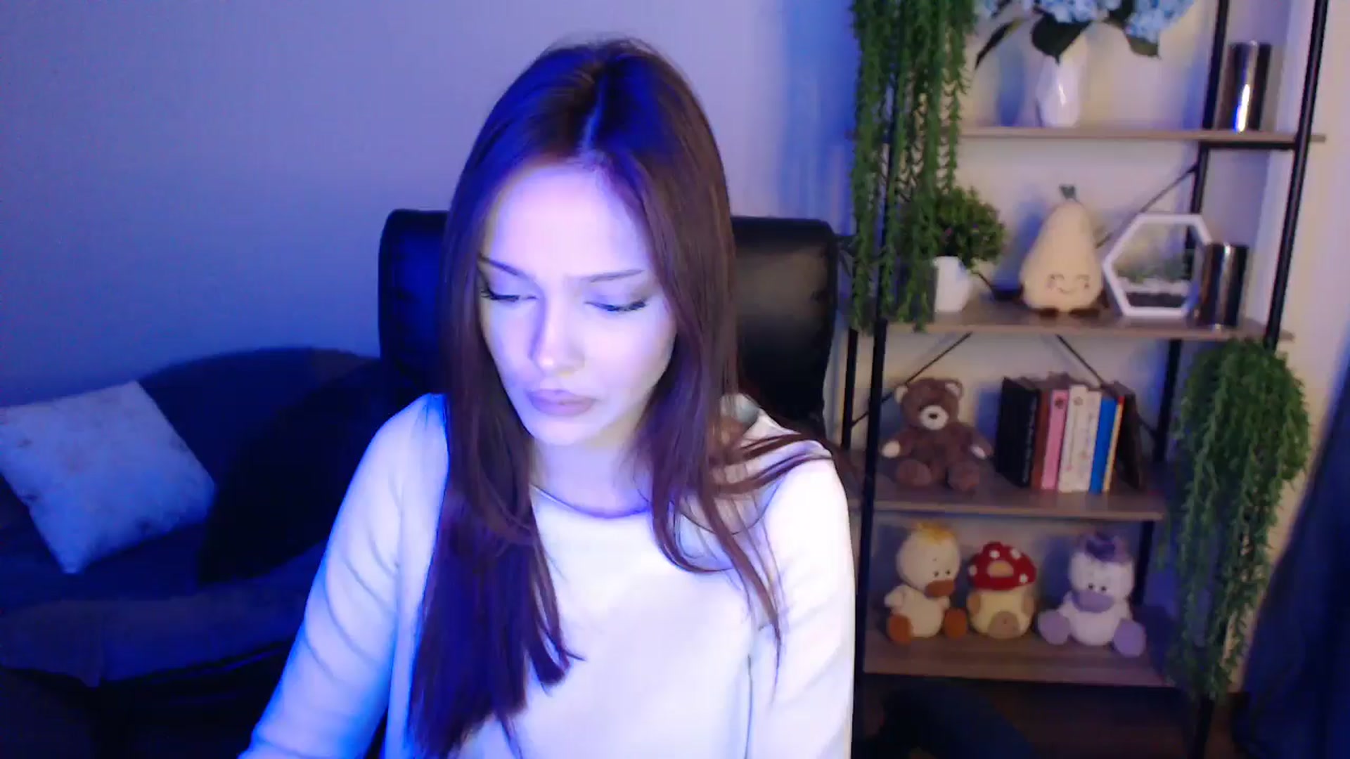 Gallery image thumbnail from KateManelli's myfreecams stream on, 04/09/2025, 10:57 image 1 of 20