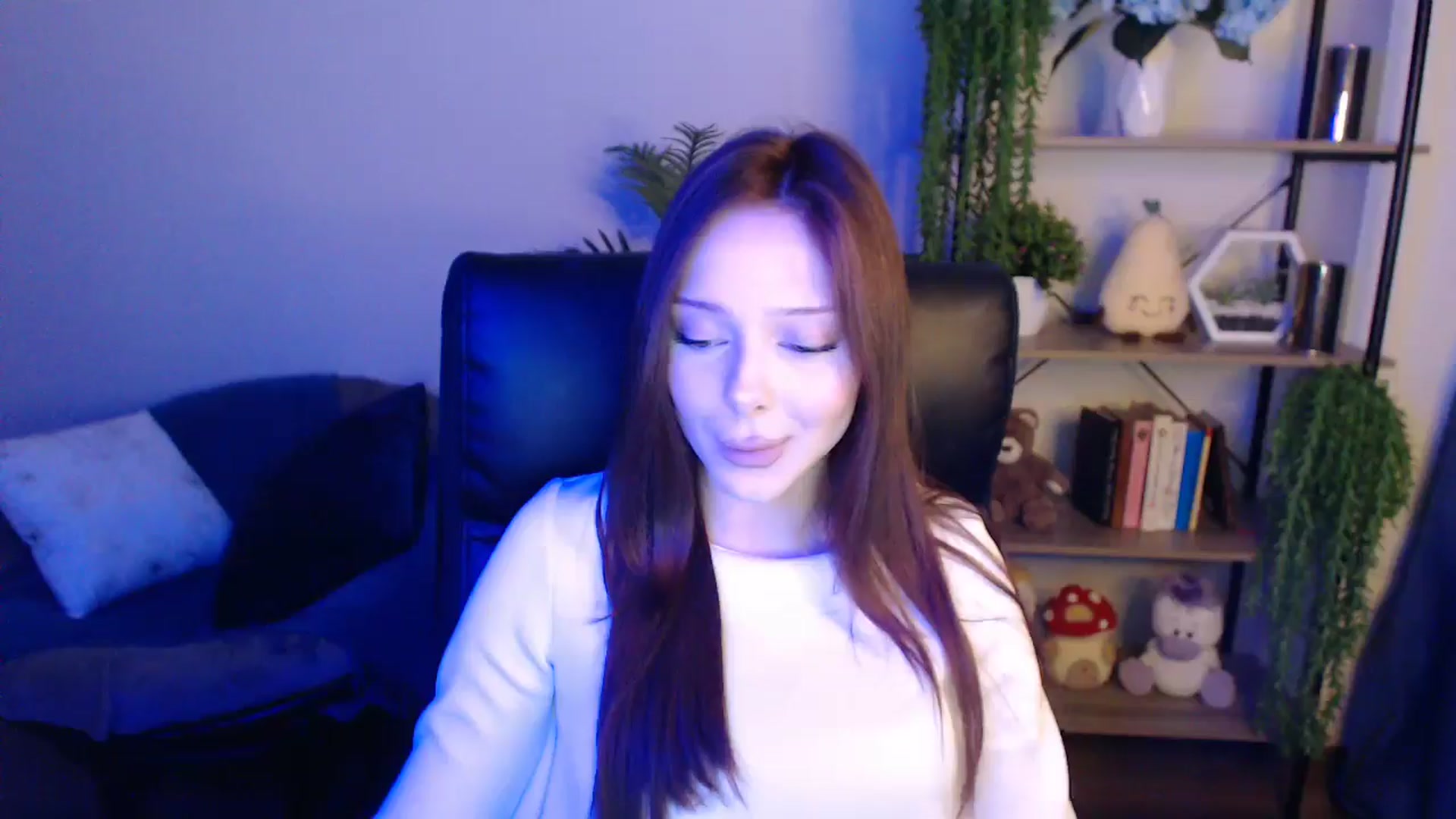 Gallery image thumbnail from KateManelli's myfreecams stream on, 04/09/2025, 10:57 image 14 of 20