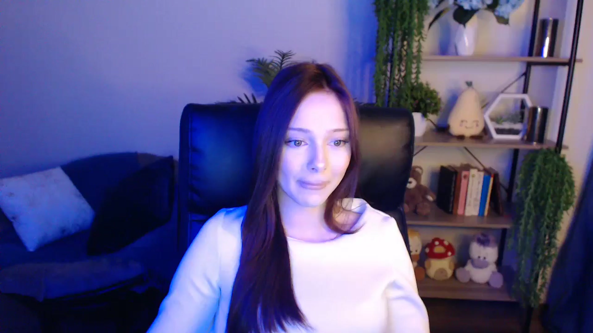 Gallery image thumbnail from KateManelli's myfreecams stream on, 04/09/2025, 10:57 image 16 of 20