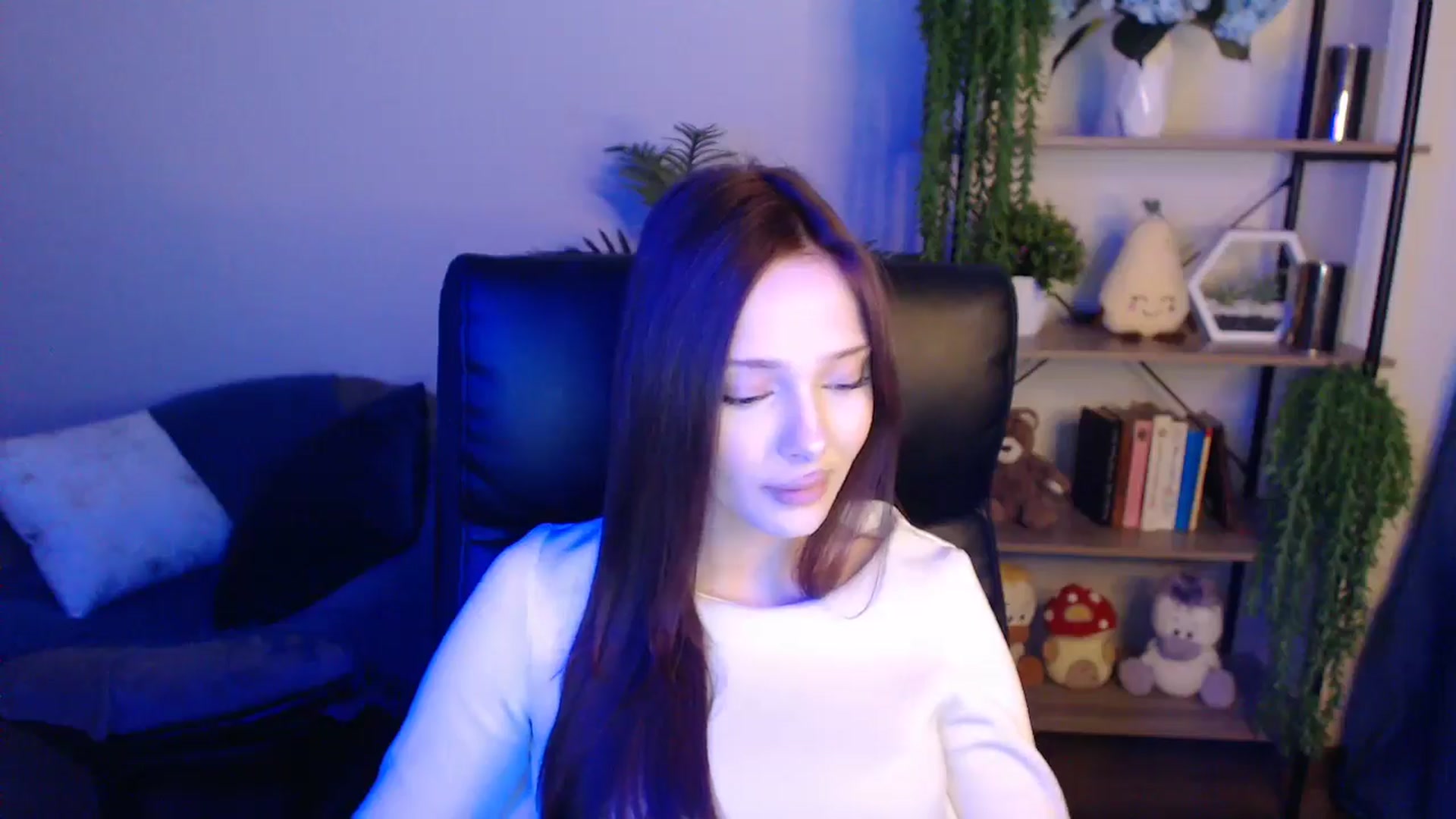 Gallery image thumbnail from KateManelli's myfreecams stream on, 04/09/2025, 10:57 image 19 of 20