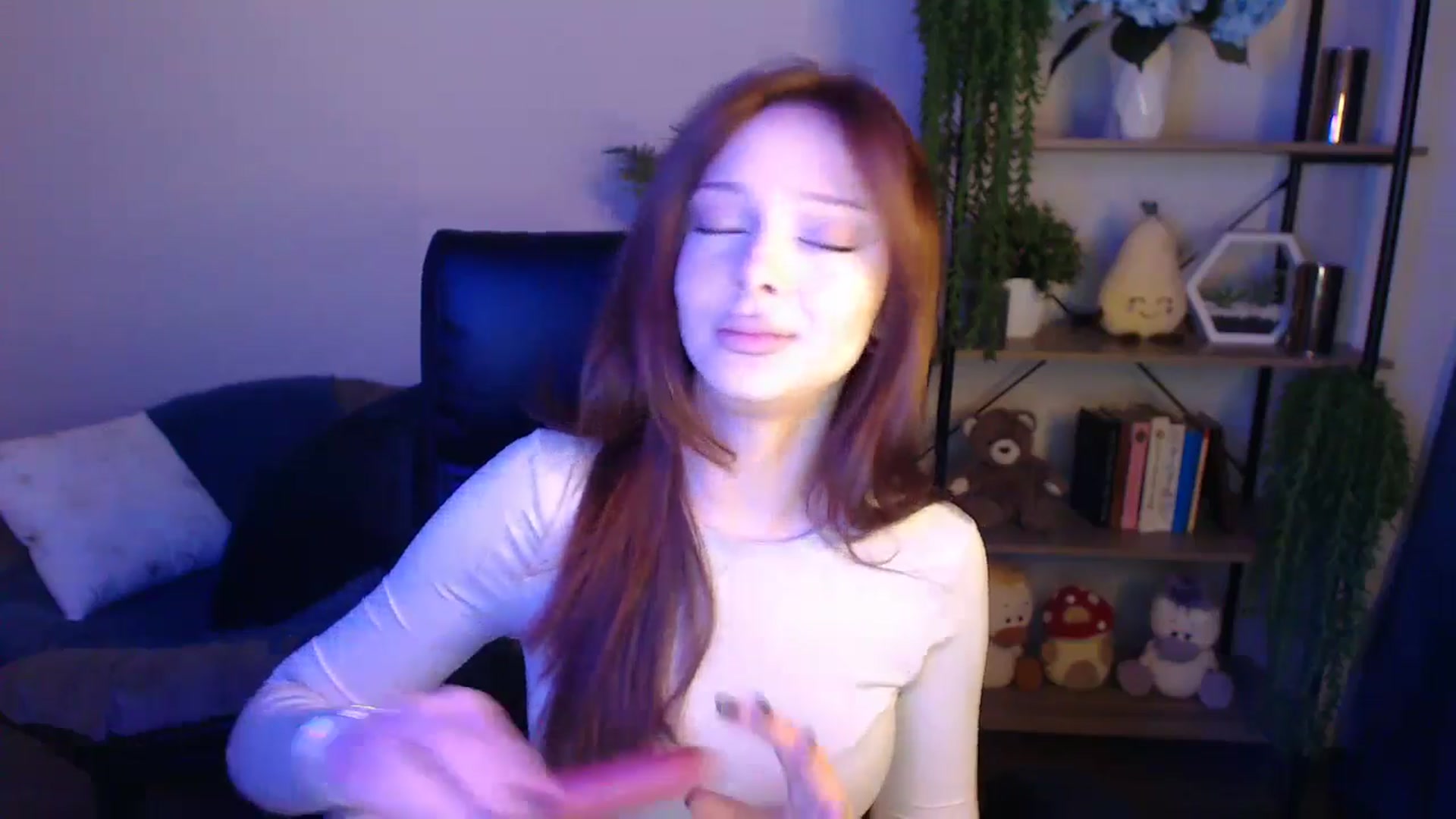 Gallery image thumbnail from KateManelli's myfreecams stream on, 04/11/2025, 08:44 image 5 of 20
