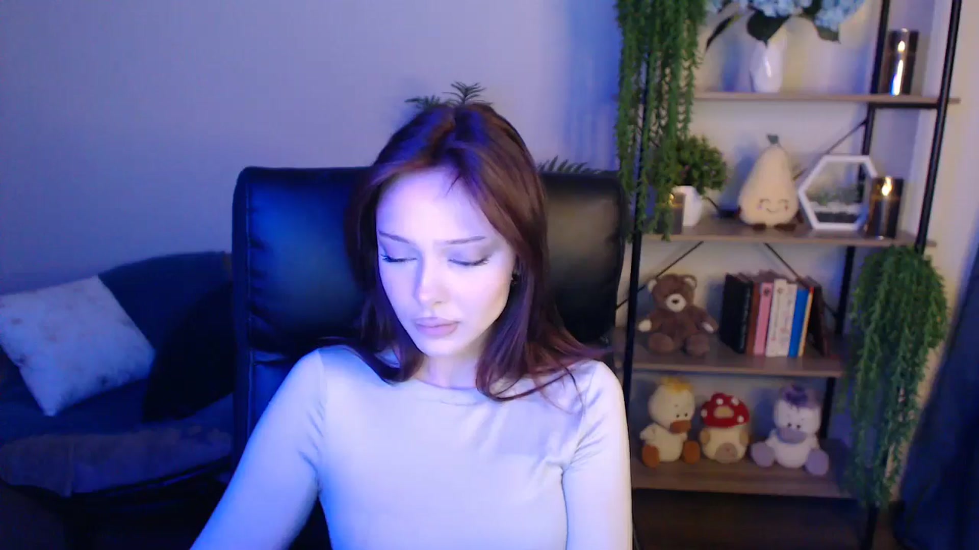 Gallery image thumbnail from KateManelli's myfreecams stream on, 04/11/2025, 09:40 image 15 of 20