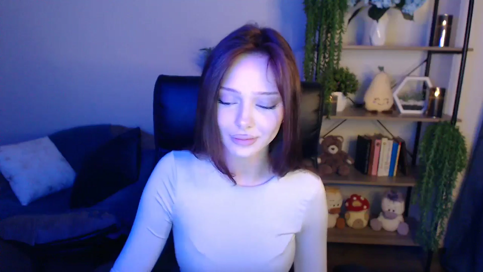 Gallery image thumbnail from KateManelli's myfreecams stream on, 04/11/2025, 10:27 image 18 of 20