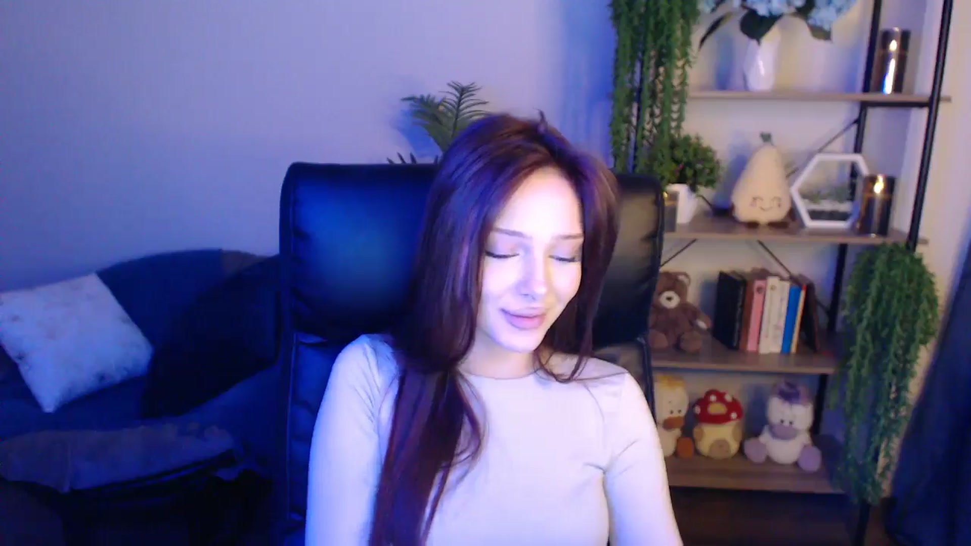 Gallery image thumbnail from KateManelli's myfreecams stream on, 04/11/2025, 11:10 image 15 of 20