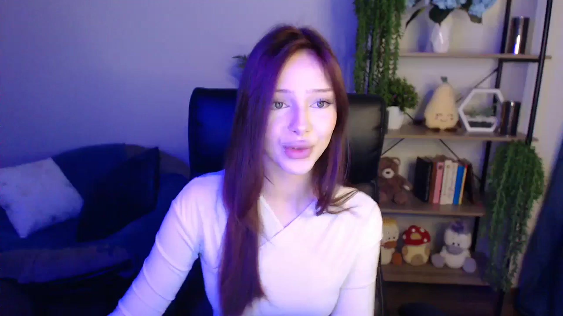 Gallery image thumbnail from KateManelli's myfreecams stream on, 04/12/2025, 10:42 image 2 of 20