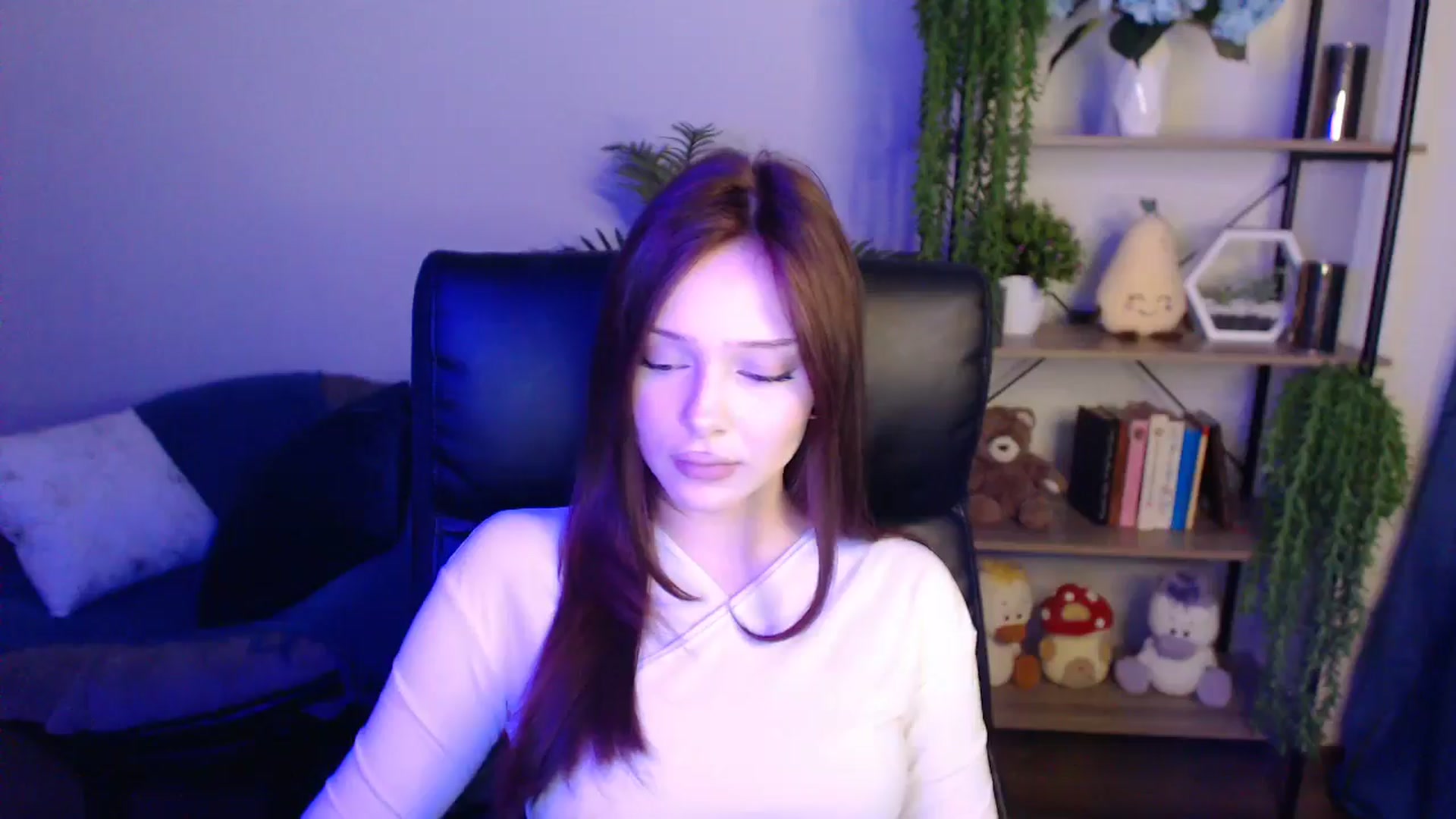 Gallery image thumbnail from KateManelli's myfreecams stream on, 04/12/2025, 10:42 image 5 of 20