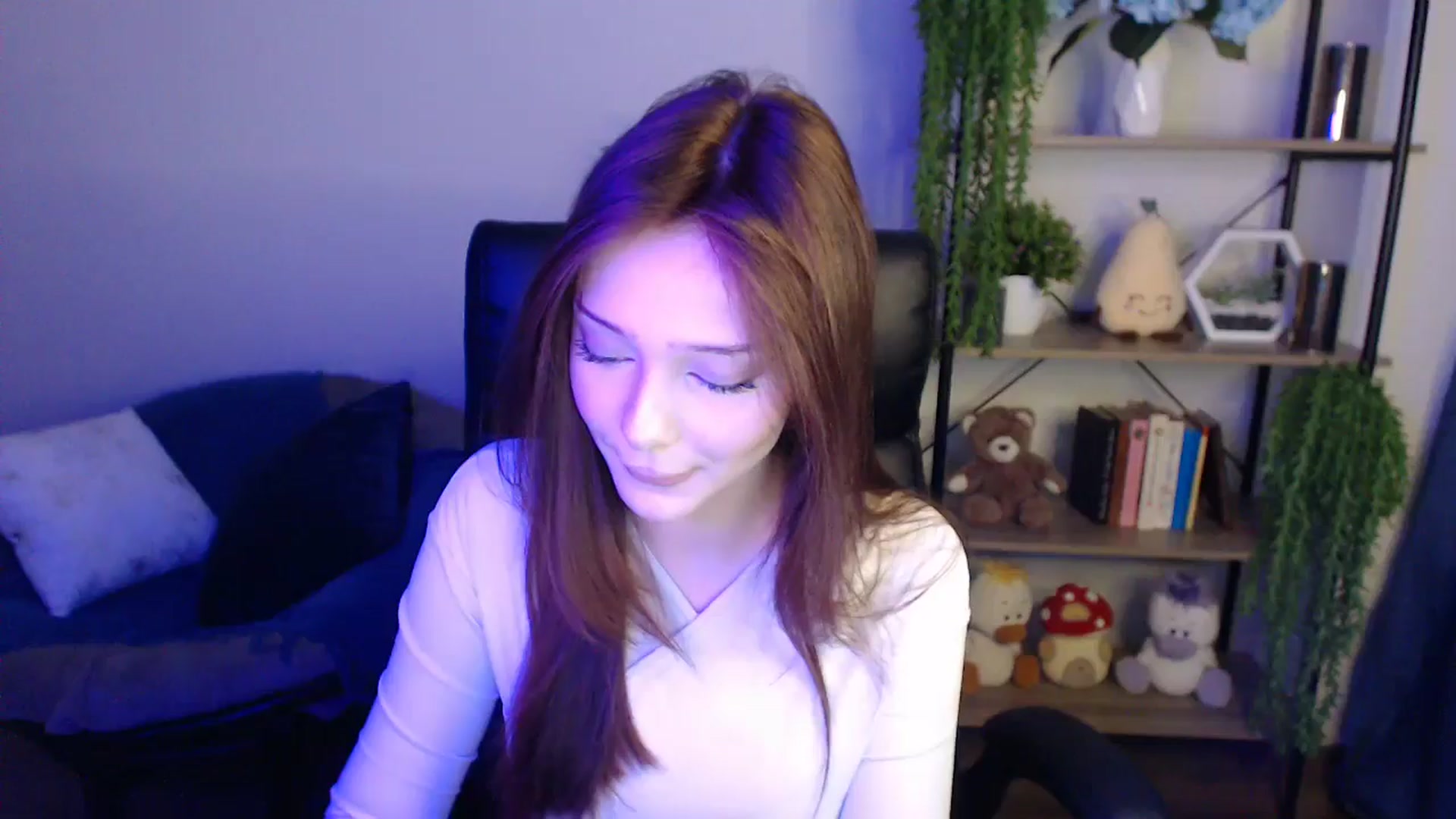 Gallery image thumbnail from KateManelli's myfreecams stream on, 04/12/2025, 10:42 image 8 of 20