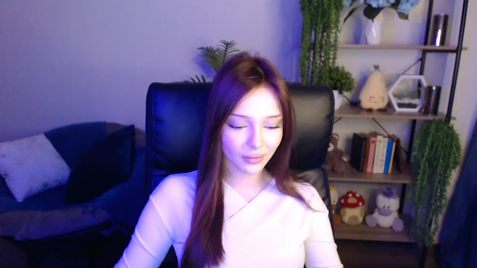 Gallery image thumbnail from KateManelli's myfreecams stream on, 04/12/2025, 10:42 image 17 of 20