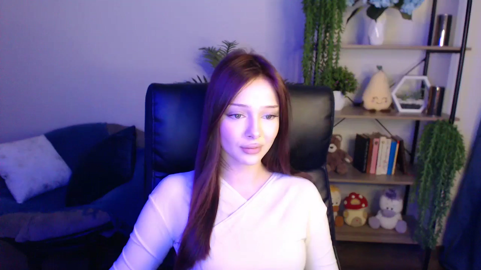 Gallery image thumbnail from KateManelli's myfreecams stream on, 04/12/2025, 10:42 image 15 of 20