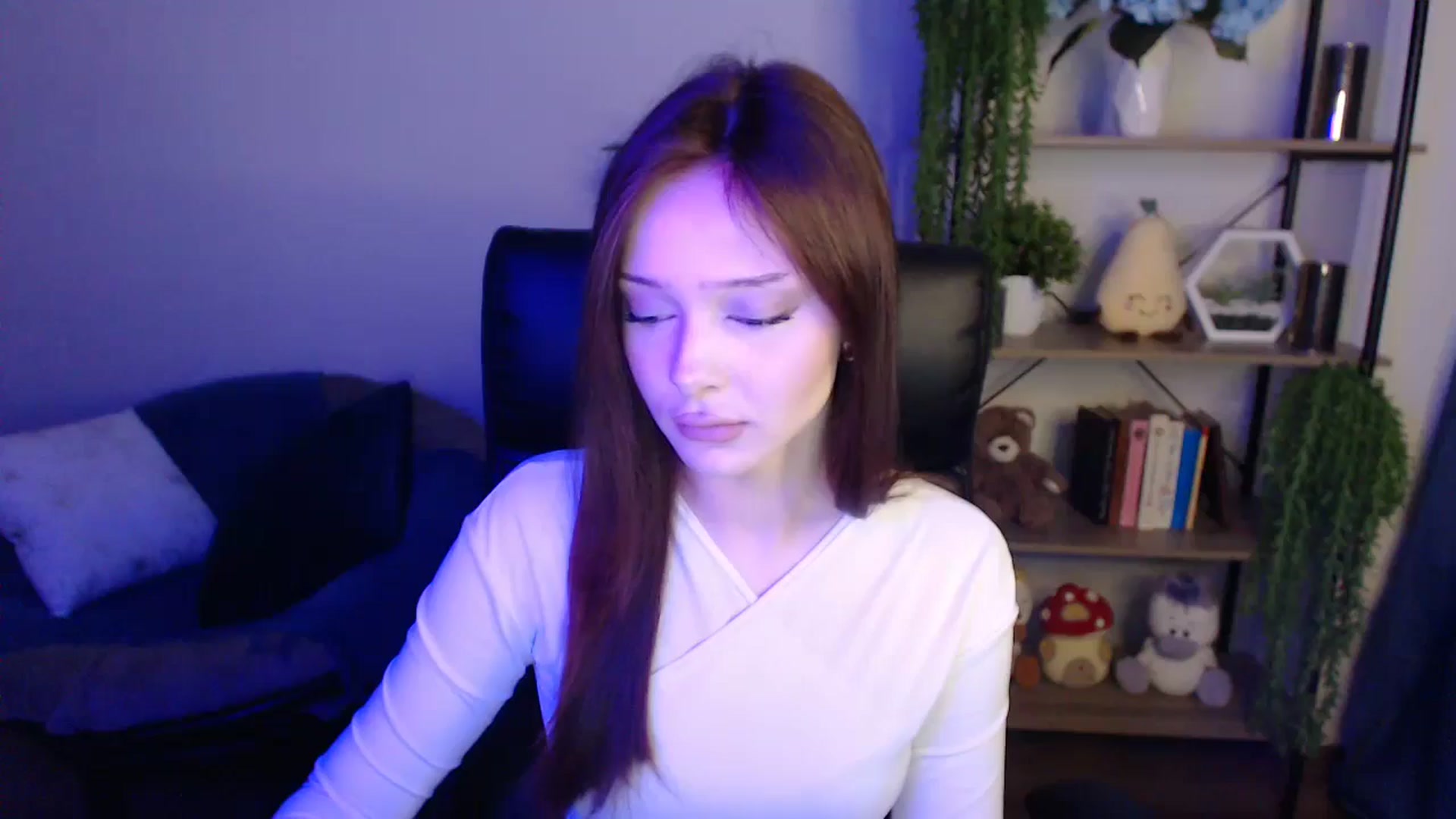 Gallery image thumbnail from KateManelli's myfreecams stream on, 04/12/2025, 10:42 image 1 of 20