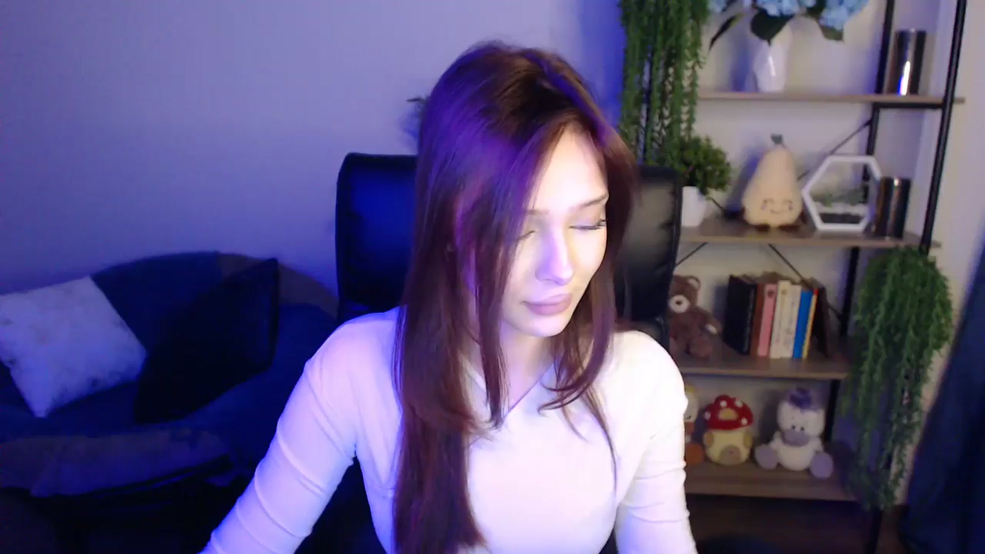 Gallery image thumbnail from KateManelli's myfreecams stream on, 04/12/2025, 10:42 image 3 of 20