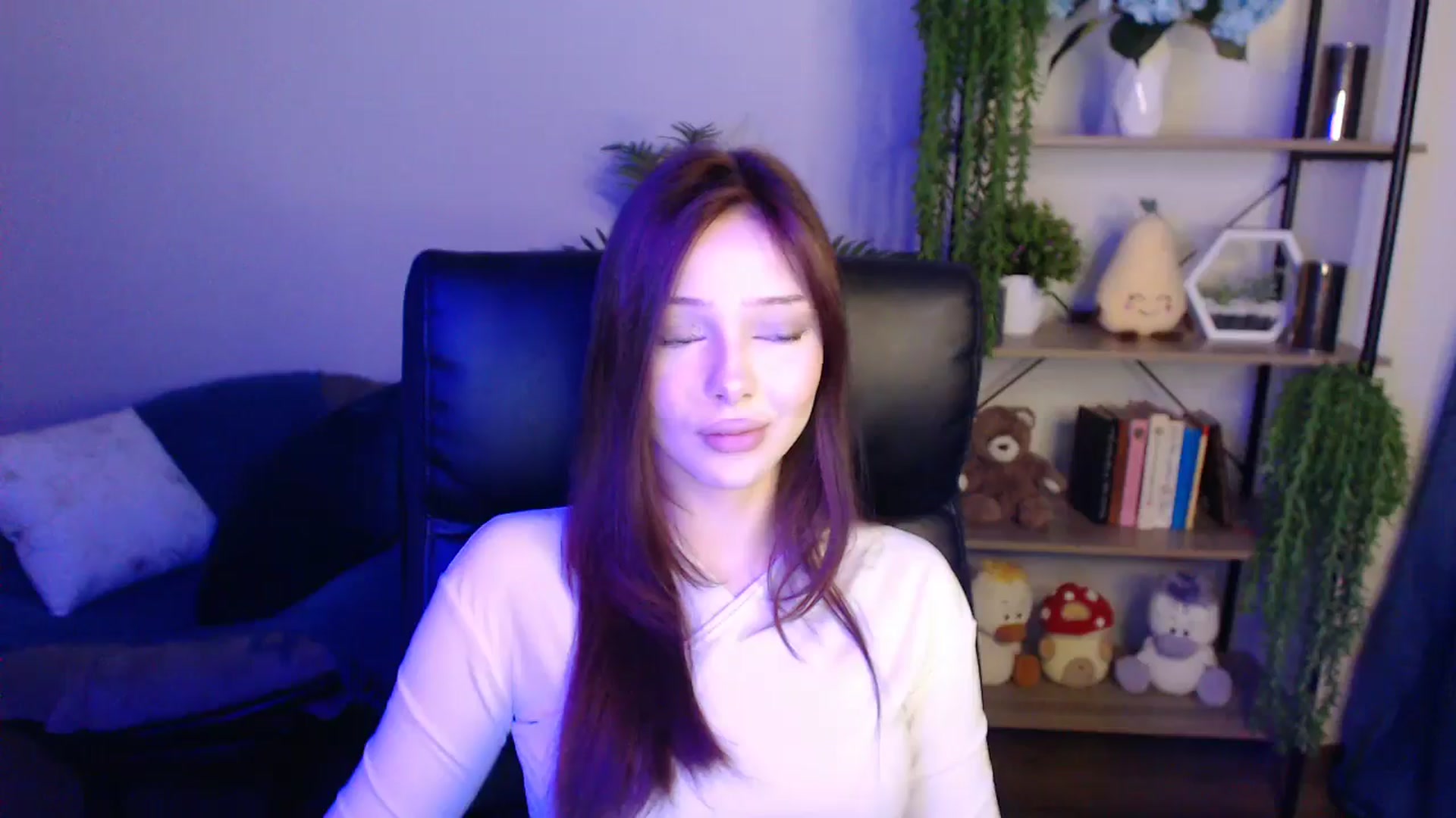 Gallery image thumbnail from KateManelli's myfreecams stream on, 04/12/2025, 10:42 image 4 of 20