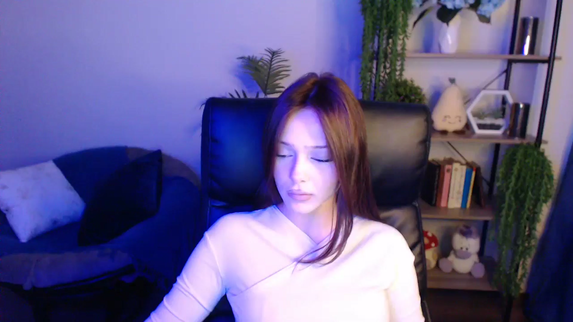 Gallery image thumbnail from KateManelli's myfreecams stream on, 04/12/2025, 11:58 image 11 of 20