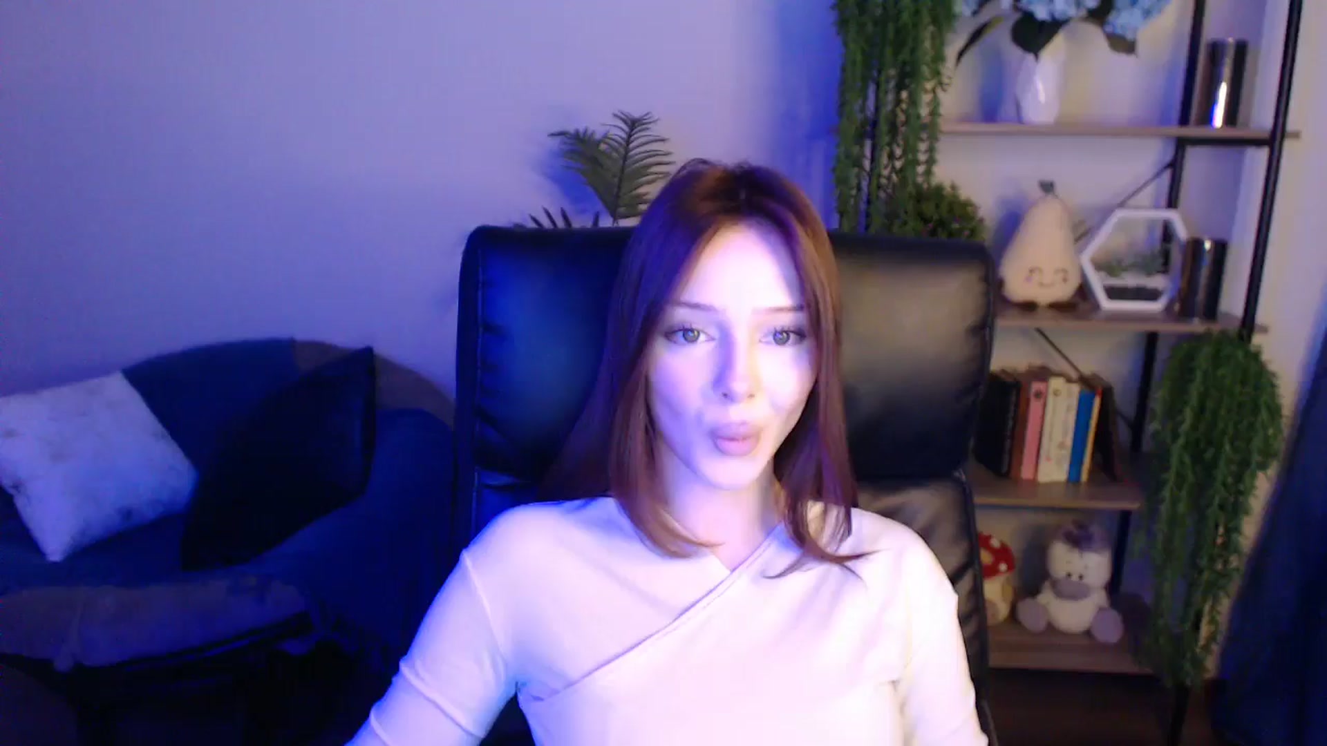 Gallery image thumbnail from KateManelli's myfreecams stream on, 04/12/2025, 11:58 image 5 of 20