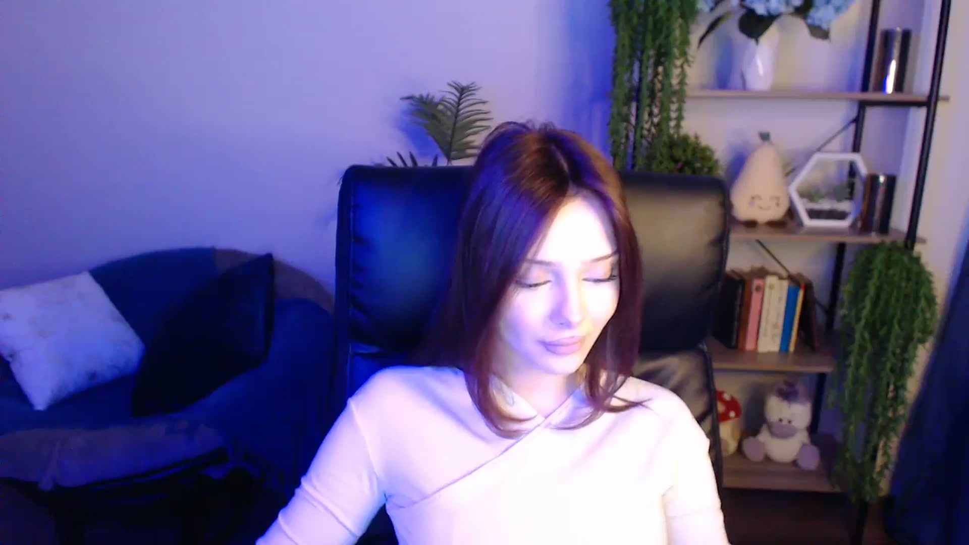 Gallery image thumbnail from KateManelli's myfreecams stream on, 04/12/2025, 11:58 image 8 of 20